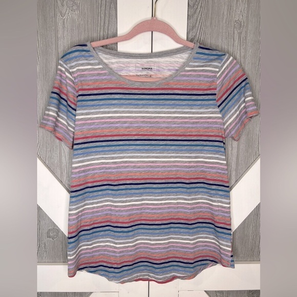 Sonoma Tops - BAG155. Sonoma Everyday Multi Color Tee Small